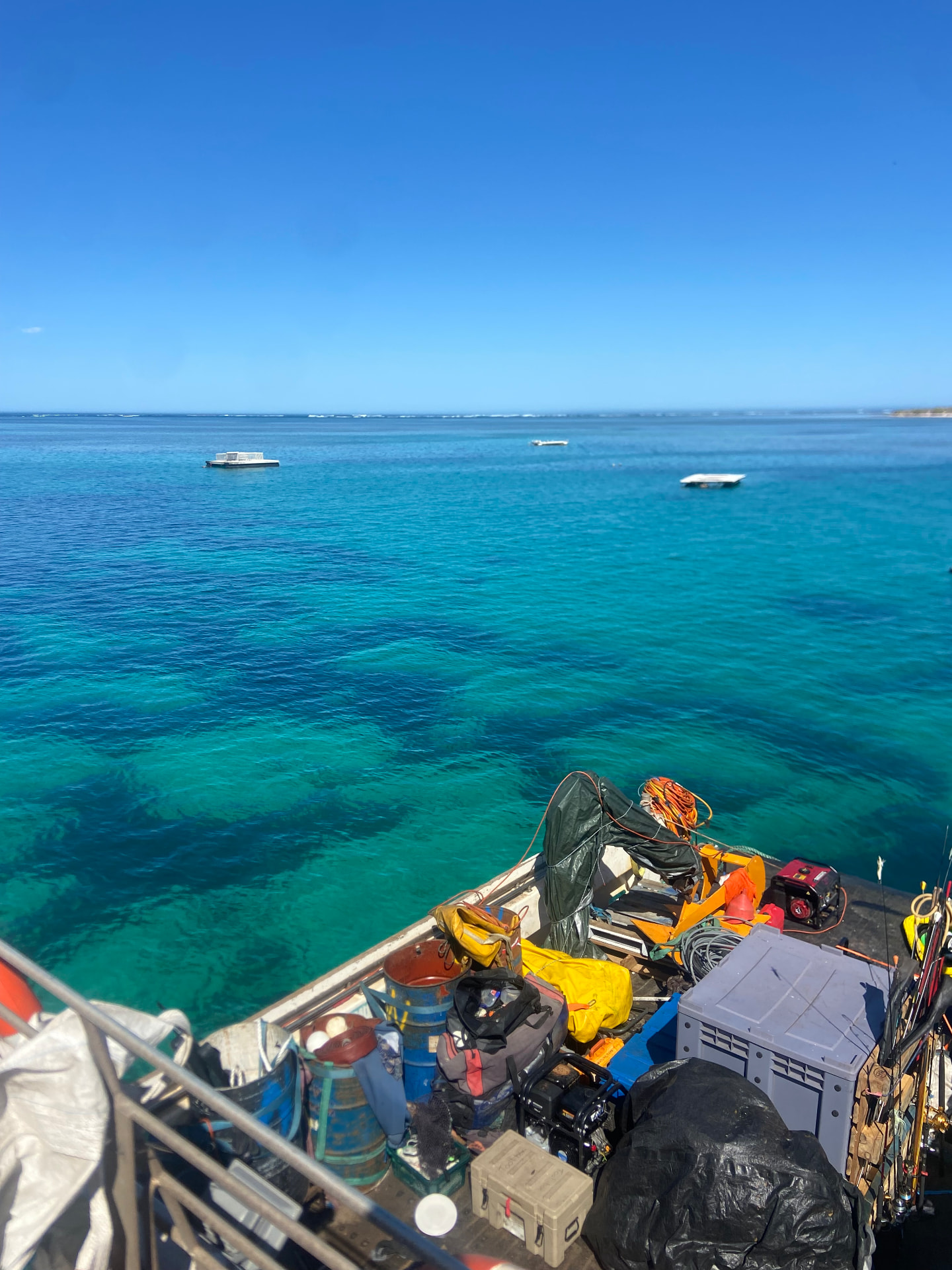 Working deck over clear water at the Abrolhos Islands